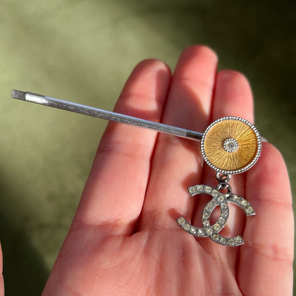 Chanel CC Logo Enamel Hairpin Large